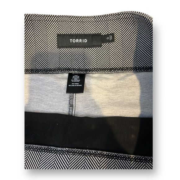 Torrid Pull On Pants Size 0 - Picture 4 of 6